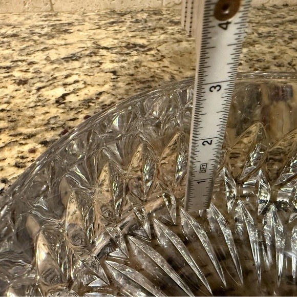 Indiana Glass Diamond Point Clear Heavy Pressed Glass Salad Fruit Serving Bowl. - Picture 5 of 5